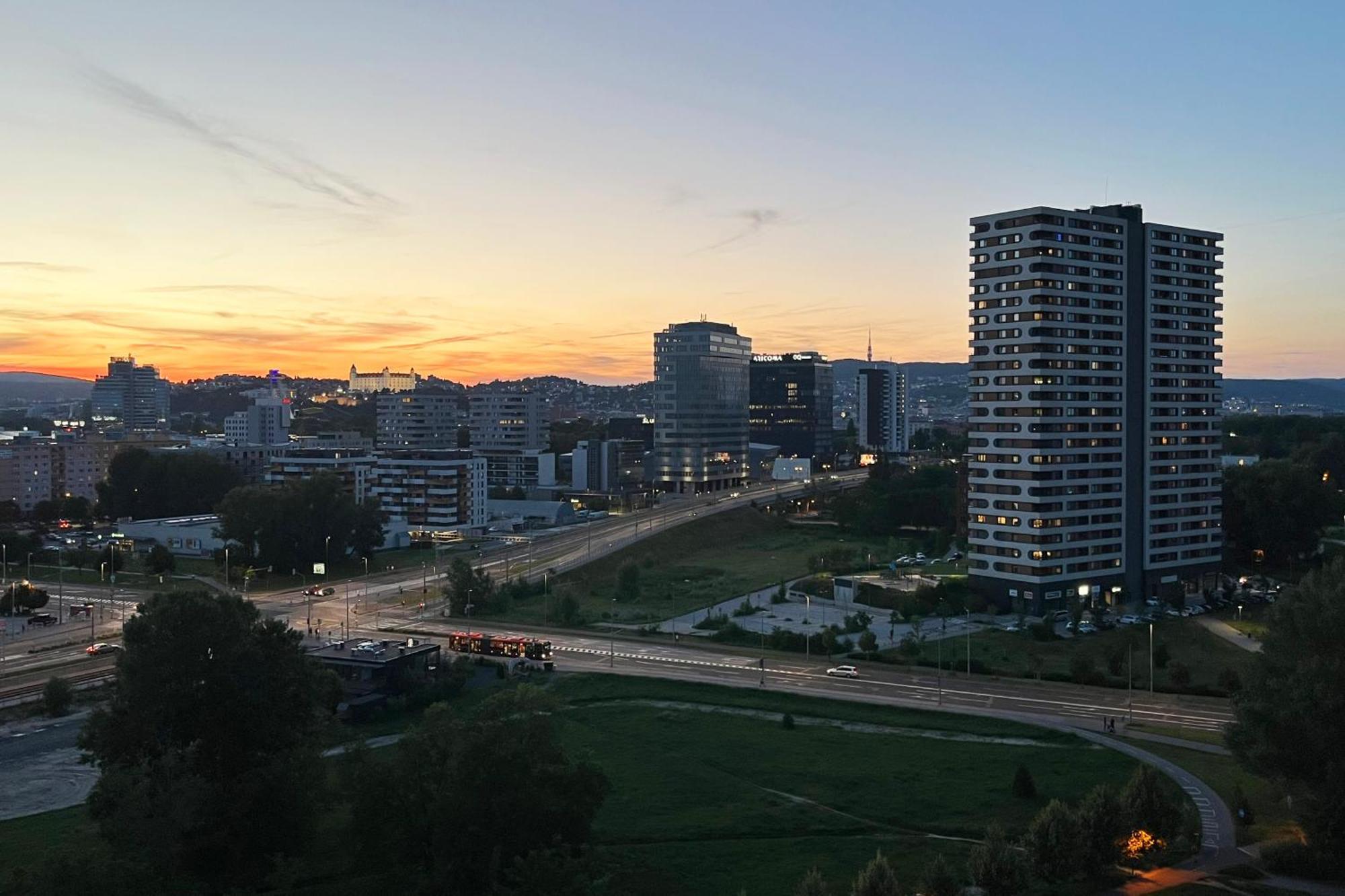 Air-Conditioned Studio, Close To City Centre & Tram Stop Bratislava Exteriér fotografie